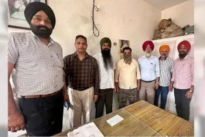 Bribe: नगरपालिका परिषद का क्लर्क रिश्वत लेते गिरफ्तार