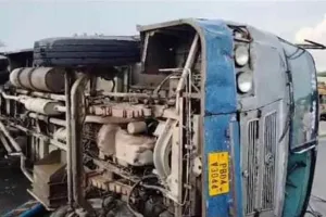 Bus Accident: पीआरटीसी बस पलटी, महिला की मौत