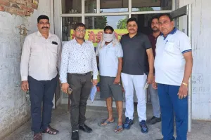 नशीली दवाइयां मिलने पर मेडिकल स्टोर सील, संचालक काबू