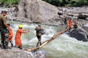 Himachal Cloudburst : इस प्रदेश में बादल फटने से गांव का गांव हो गया तबाह! बह गए सभी घर!