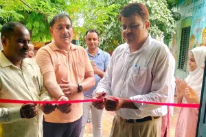 खंड शिक्षा अधिकारी ने किया स्मार्ट क्लास का शुभारंभ