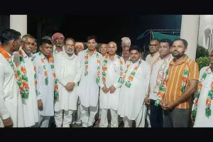 डा. केवी सिंह के नेतृत्व में दर्जनों परिवार कांग्रेस में शामिल