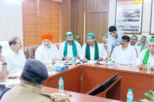 उचित मुआवजा देकर किसानों के साथ न्याय करें: राकेश टिकैत