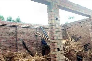 Sirsa Rain : बरसात से मकान की छत गिरी, मलबे में दबे दादा-पोती