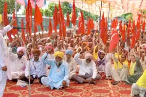 किसान-मजदूरों ने वित्त मंत्री आवास का घेराव किया