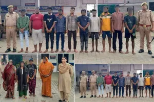 Police Raid: बुलन्दशहर में बन्द फैक्ट्री में छापेमारी