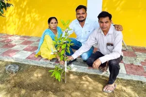 डेरा श्रद्धालु ने पौधारोपण व राशन वितरित कर मनाया जन्मदिन