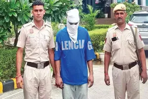 पंजाबी सिंगर फतेहजीत सिंह दिल्ली एयरपोर्ट से गिरफ्तार