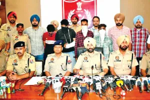 हत्या मामले में 5 आरोपी गिरफ्तार, बाईक व तेजधार हथियार बरामद