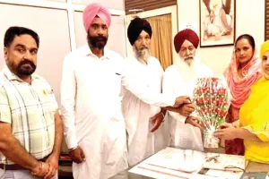 पंजाबी गायक एमी विर्क के पिता बने सर्वसम्मति से ‘सरपंच’