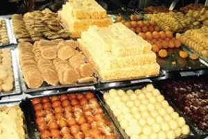 Diwali 2024: मिठास कहीं जानलेवा न बन जाए! इस दिवाली शुद्धता और गुणवत्ता वाले प्रतिष्ठानों से ही खरीदें मिठाइयां!