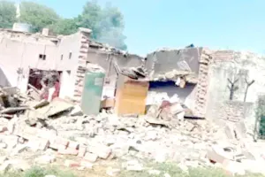 Cylinder Blast: सलेंडर फटने से मकान ध्वस्त, बाल-बाल बचा परिवार