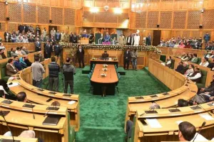 Jammu and Kashmir: जम्मू-कश्मीर विधानसभा में हंगामा, पीडीपी ने अनुच्छेद 370 को लेकर रखा प्रस्ताव