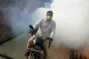 कण्डेला में मच्छरों से बचाव हेतु चलाया फॉगिंग अभियान