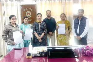 Punjab Rojgar Mela: पंजाब सरकार ने तीन क्लीनिकल असिस्टेंट्स को सौंपे नियुक्ति-पत्र