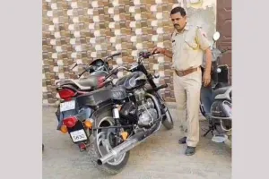 Bullet Bike Challan: राजगढ में बुलेट मोटरसाईकिल से पटाखे बजाते घूम रहे तीन युवक गिरफ्तार, बुलेट मोटरसाईकिल जब्त, किया न्यायालय में पेश