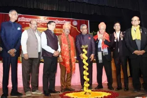 विधानसभा अध्यक्ष वासुदेव देवनानी ने जरूरतमंदों को बांटे कंबल