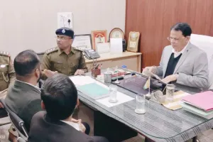 Prisoners Meeting: पात्रता जांच के लिए बंदियों से की मुलाकात