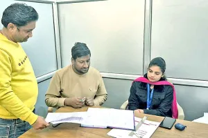 Voter List Update: मतदाता सूचियों में आपत्ति दर्ज करवाने के लिए 8 वार्डों से पहुंचे