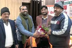 हाइड्रोग्रीन ने नगर पालिका में लगाया सोलर कैंप, दी गई जानकारी