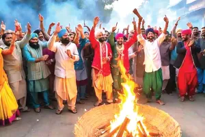 Lohri: खुशियों का संदेशवाहक पर्व है लोहड़ी