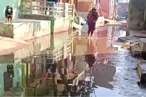 तीतरवाड़ा में तालाब बनी गांव की गली, जीना मुहाल
