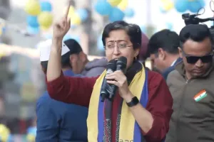 Delhi Elections: आतिशी समेत कई लोगों पर एफआईआर!