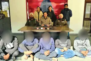 Robbers Arrested: लुधियाना में राहगीरों को लूटने वाले गिरोह का पर्दाफाश, पांच गिरफ्तार
