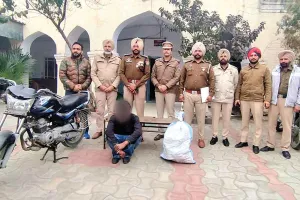 China Door Recovered: चोरी के बाईक सहित चाईना डोर के 25 गट्टू किए बरामद