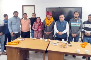 राजस्व विभाग में 26 वर्ष की सरकारी सेवा पूरी करने उपरांत सेवानिवृत हुये रामपाल -उपमंडल अधिकारी जसपाल सिंह गिल