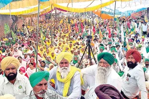 Farmers News: किसान संगठनों ने किया जोरदार प्रदर्शन