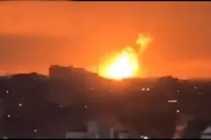 Israel Attacks: इजरायल ने फिर किया सीरिया पर हवाई हमला, वायु रक्षा बटालियन को बनाया निशाना