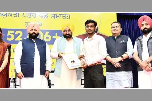 Appointment Letters: 951 ईटीटी अध्यापकों को सौंपे नियुक्ति-पत्र