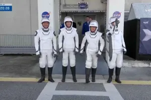 Nasa: सुनीता विलियम्स से गले मिले अंतरिक्ष यात्री! इस दिन होगी धरती पर वापिसी