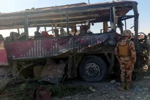 Pakistan Army Convoy Attacked: पाकिस्तान में सेना के काफिले पर हमला, 12 जवान मरे, 22 घायल