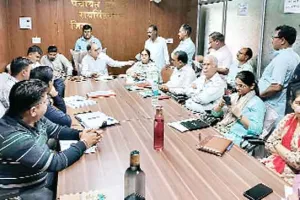 Workers Protests: मजदूरी के भुगतान को लेकर मजदूर संघ ने जताया विरोध, एसडीएम को दिया ज्ञापन