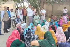 MGNREGA Workers Protest: शहरी मनरेगा श्रमिकों ने नगर परिषद कार्यालय में किया प्रदर्शन