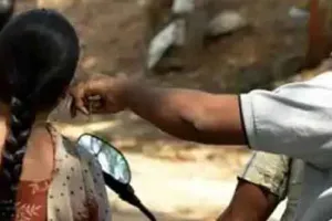 Gold Chain Snatched: गाड़ी रूकवा की मारपीट, छीनी सोने की चेन