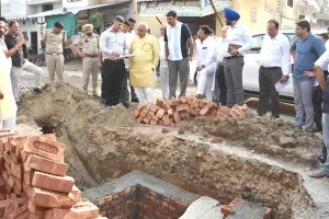 मंत्री ने काम में लापरवाही मिलने पर एसडीओ एवं जेई को किया चार्जशीट