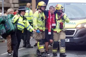 Liverpool Parade incident: लिवरपूल में उत्सव के दौरान दर्दनाक हादसा, भीड़ में घुसी कार