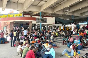Summer Special Trains Cancelled: अचानक रद्द की गई समर स्पेशल ट्रेनें, यात्रियों की बढ़ी परेशानी
