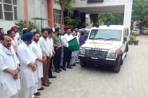 Government Hospital Barnala: सरकारी अस्पताल बरनाला को मिली नई एम्बूलैंस, मीत हेयर ने दिखाई हरी झंडी