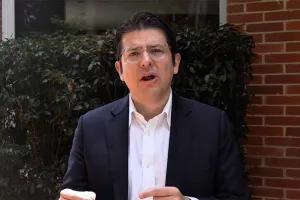 Colombia: कोलंबिया में राष्ट्रपति पद के उम्मीदवार की रैली में एक किशोर ने मारी गोली, गिरफ्तार
