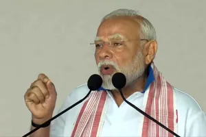 PM Modi on Yoga Day: प्रधानमंत्री ने विशाखपत्तनम में 3 लाख लोगों संग योग करके किया भारत को प्रोत्साहित!