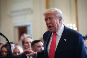 Donald Trump Trade Deal: अमेरिकी राष्ट्रपति डोनाल्ड ट्रंप ने की भारत के साथ ‘बहुत बड़ी डील’ की घोषणा की! भारतीय शेयर बाजार में उछाल