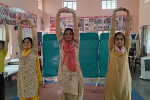 International Yoga Day 2025: जम्मू से पंजाब तक योग दिवस को लेकर जबरदस्त उत्साह! बच्चे से बुजुर्ग सभी तैयार