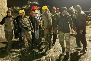 Amarnath Yatra Weather Update: अमरनाथ यात्रा पर मौसम की मार, बारिश और भूस्खलन में फंसे 3 हजार श्रद्धालु, सेना ने संभाला मोर्चा