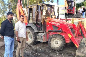 Cleanliness Campaign: ब्लॉक प्रशासन ने कांवड़ मार्ग पर चलाया सफाई अभियान