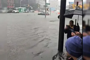 New York Flood: न्यूयॉर्क व न्यू जर्सी में बाढ़ का कहर, आपातकाल घोषित