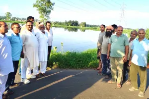 बराड़ा क्षेत्र में सैकड़ों एकड़ फसल पानी में डूबी
